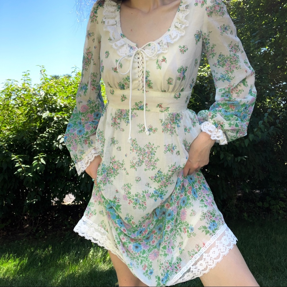 💐 beautiful 1970’s vintage floral prairie cottagecore gunne sax style dress